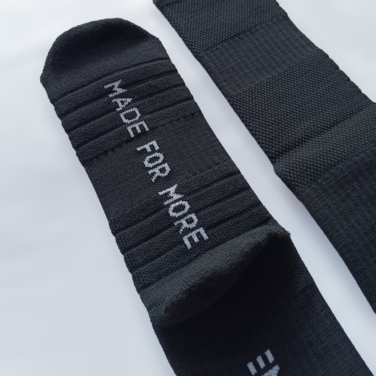 CREW TRAINING SOCKS (UNISEX)